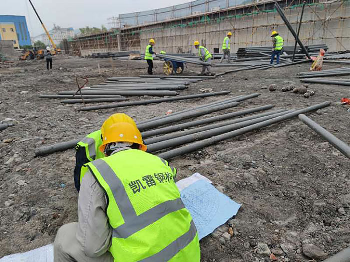 嘉兴螺栓球网架结构